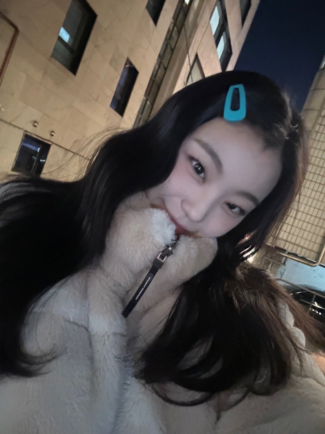 [잡담] 이마은 웨이브 머리 개찰떡이네 | 인스티즈