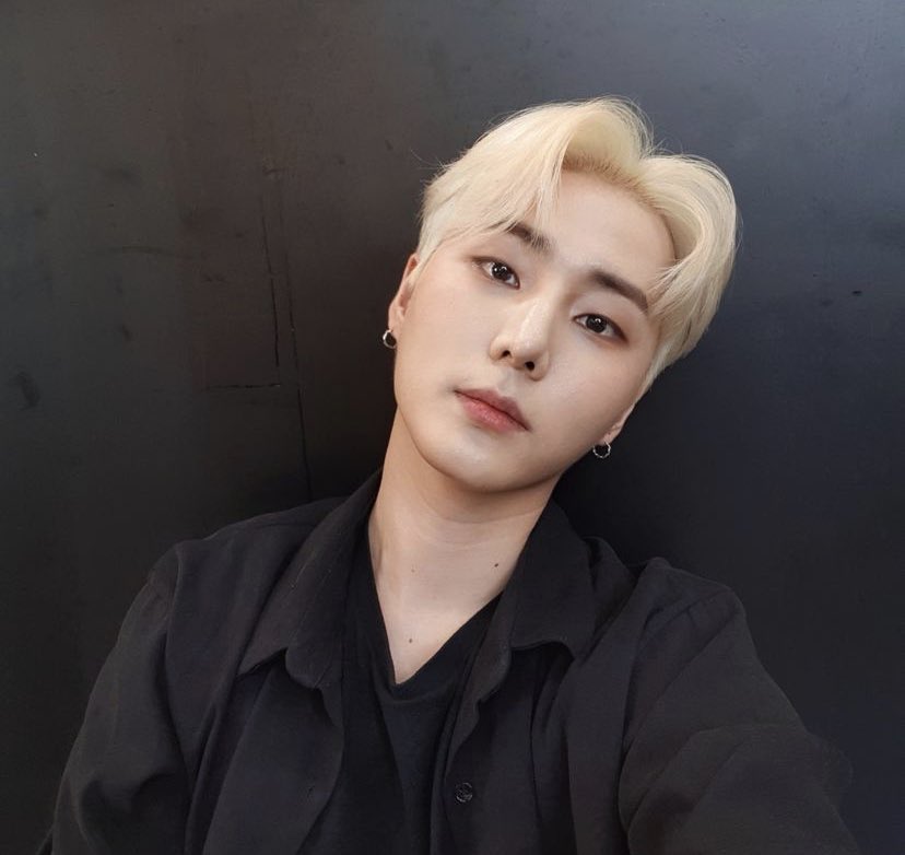 [잡담] 같은 금발인데 데뷔초/연차찬후 느낌 싹다른거 맛도리.. | 인스티즈