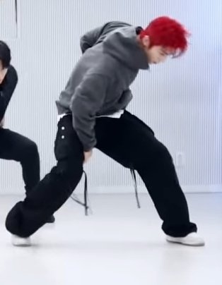 [잡담] 안무영상 바지 정보 넘 알구싶다 | 인스티즈