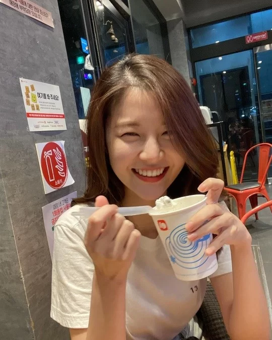 [잡담] 내가 좋아하는 여자분들 공통점 뭔거같앵? | 인스티즈