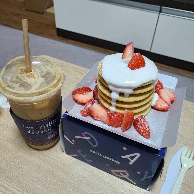 이디야 팬케이크 맛있넹 | 인스티즈
