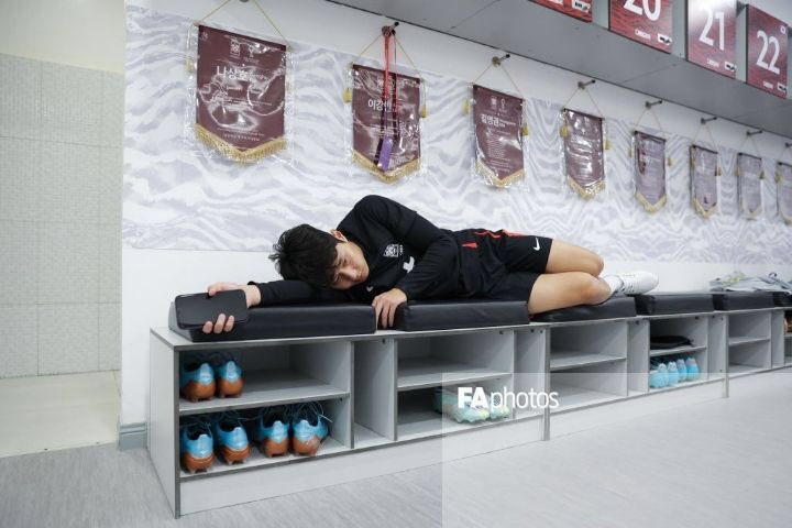 [잡담] 축구 자원봉사 참여했다가 뻗은 이강인 볼 사람...ㅋㅋㅋㅋㅋㅋ | 인스티즈