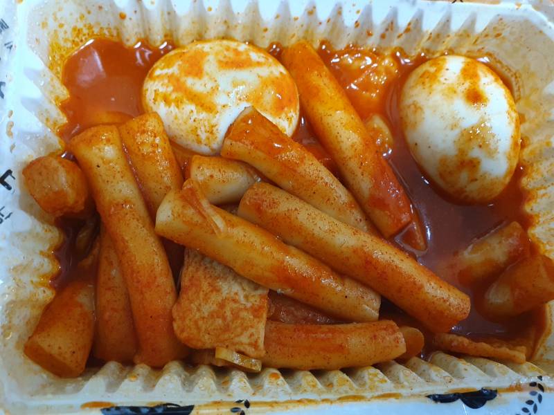 아까 저녁으로 우리할매떡볶이 맛있다 해서 첨 시켰는데 비싸 ㅠㅠ | 인스티즈
