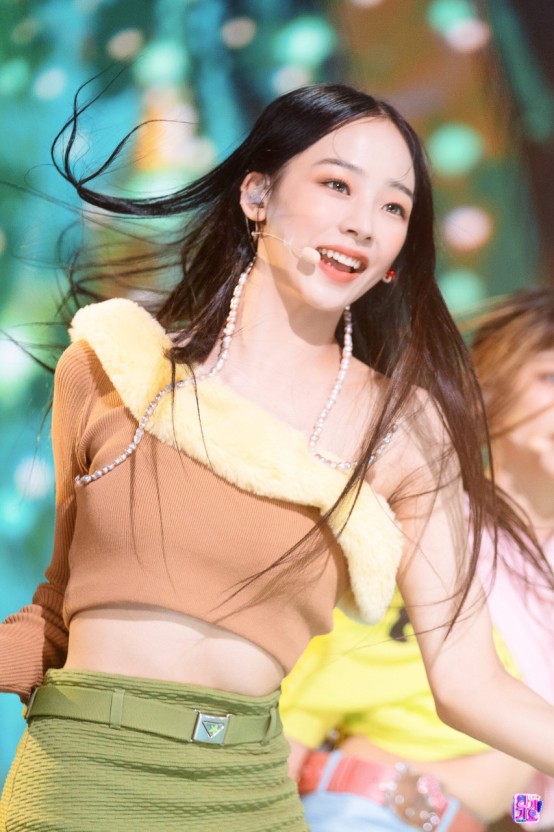 [잡담] 민지 이사진 볼때마다 느끼는건데 | 인스티즈