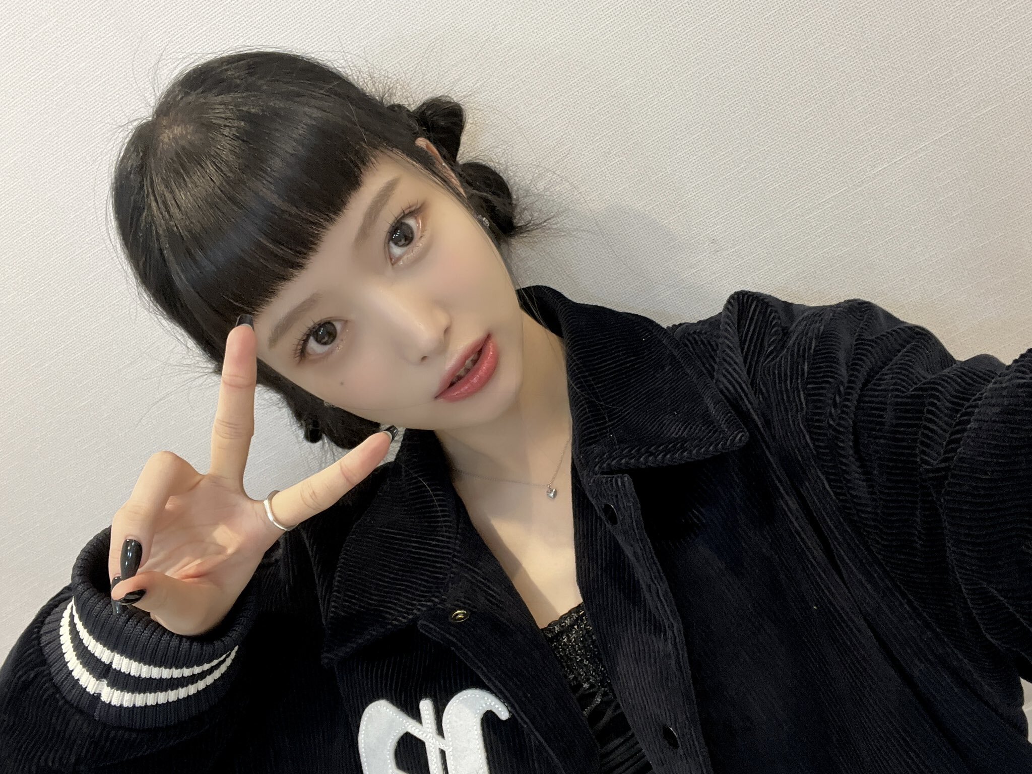 [잡담] 이분 누군지 아는 알고싶다 도움!! | 인스티즈