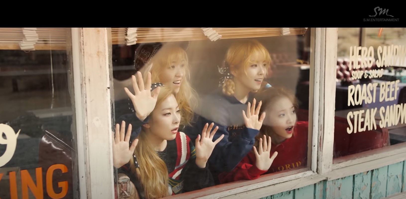 [잡담] 아니 레벨 아크케 뮤비 7년이 지났는데 진짜 유행안타네..? | 인스티즈