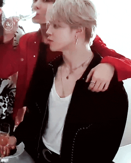 [잡담] 방탄 지민 이날 생로랑 수인 같았음 | 인스티즈