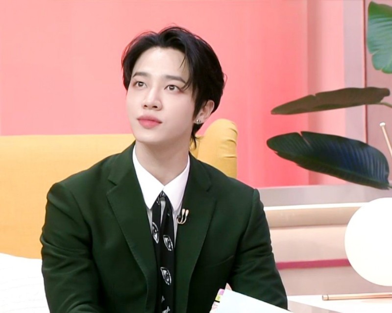 [잡담] 내가 흑발에 로망?설렘?을 갖게 해 준 아이돌... | 인스티즈