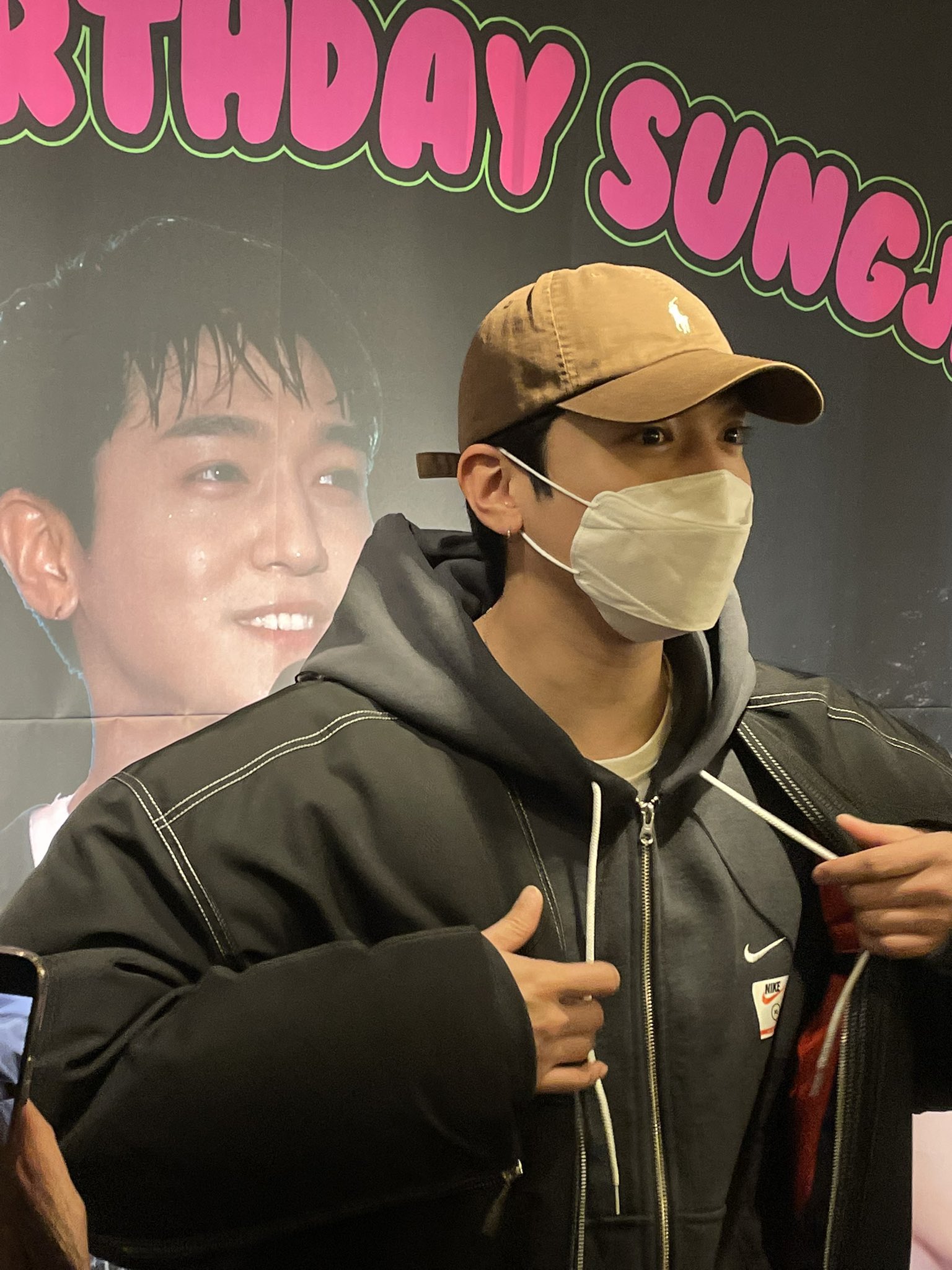 [잡담] 데식 성진 눈 예쁘다는거 이거 핸폰 직찍 보니까 더 느껴짐 | 인스티즈