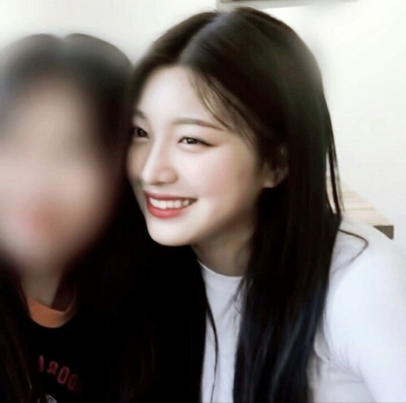 [잡담] 이사람 누군지 아는사람? 아이돌학교인가 나왔었는데 | 인스티즈