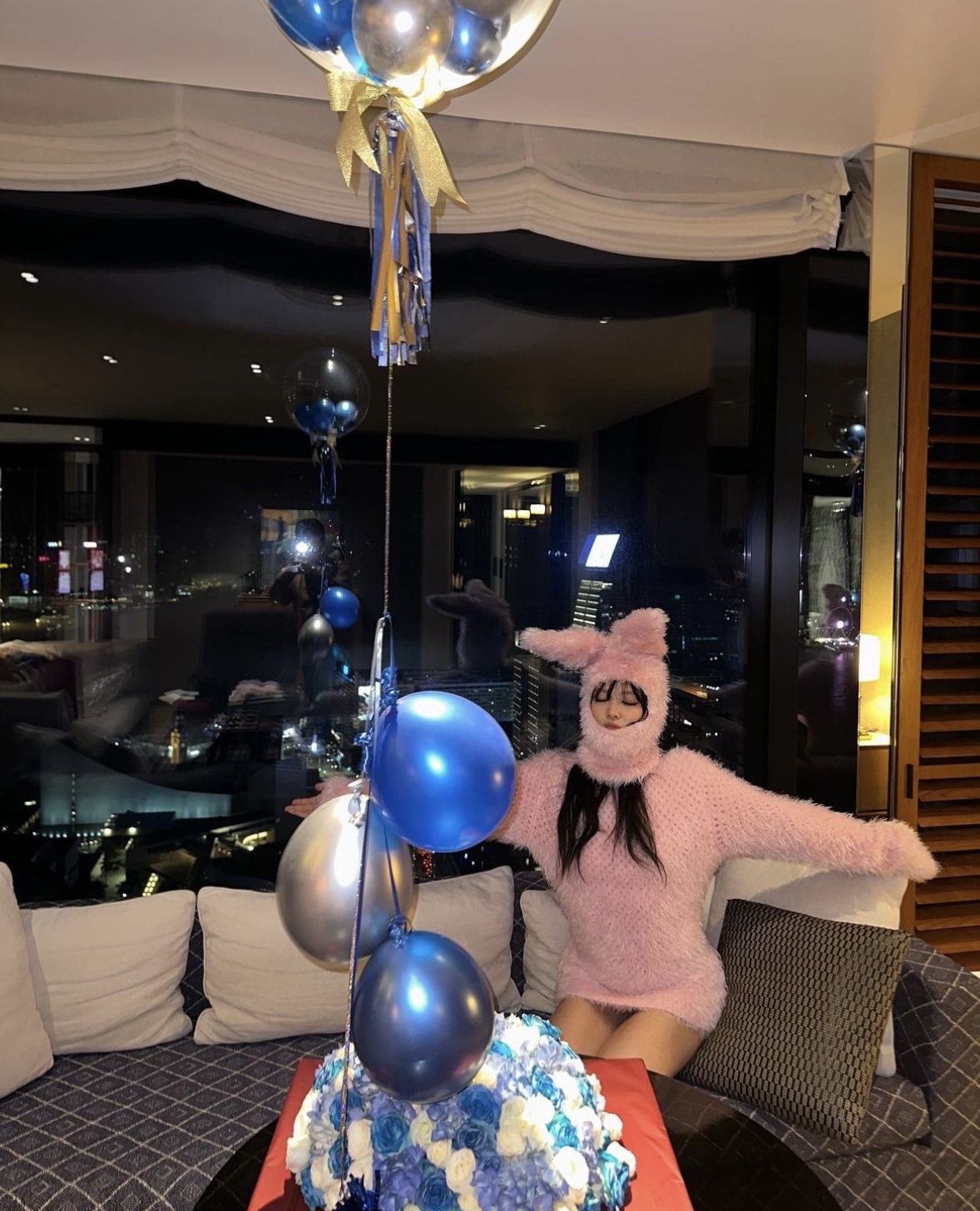 [잡담] 제니 생일 인스타 업로드 🐰🖤💗 | 인스티즈