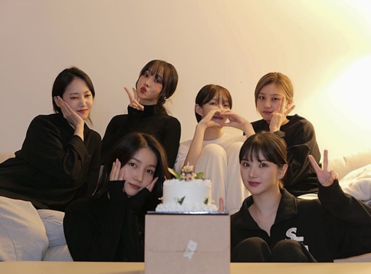 [잡담] 여자친구 8주년 기념으로 만났나봐ㅠㅠ | 인스티즈