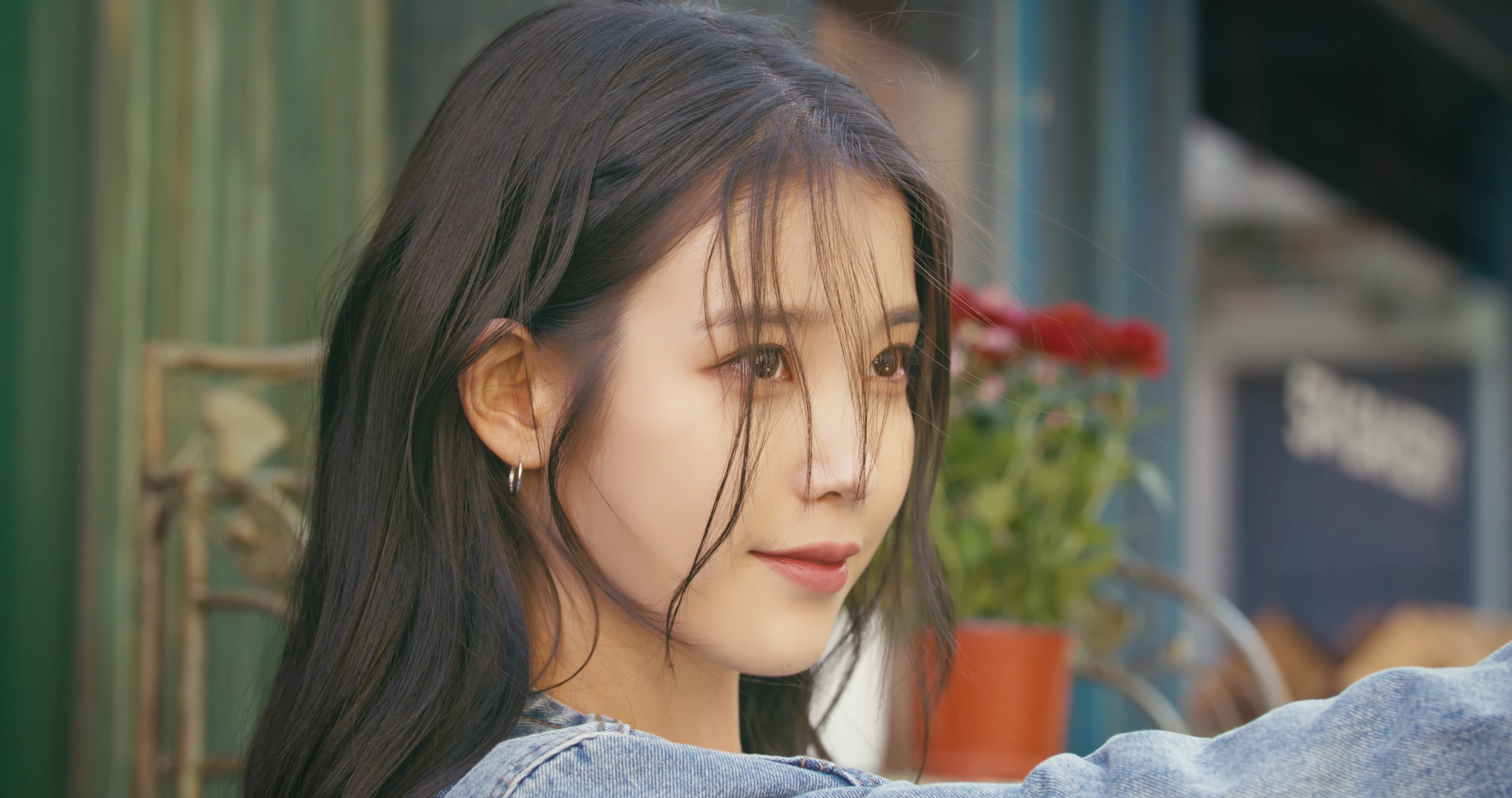 [잡담] 아이유 최근 청청페션 봐 | 인스티즈