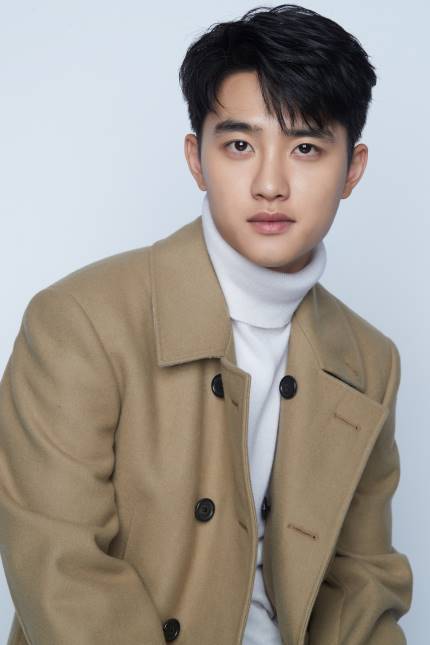 [잡담] 헉 오늘 도경수 착장 되게 낯익어서 찾아봤는데 이때랑 비슷함 | 인스티즈