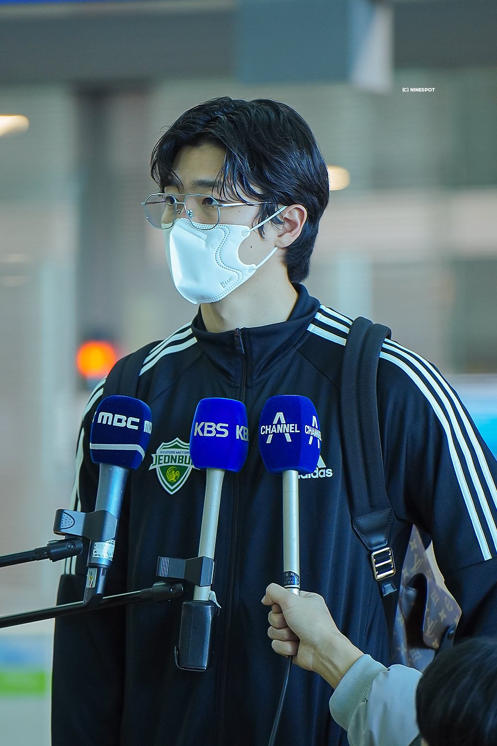 [잡담] 어제 공항 조규성 ㄹㅈㄷ로 잘생겼음 | 인스티즈
