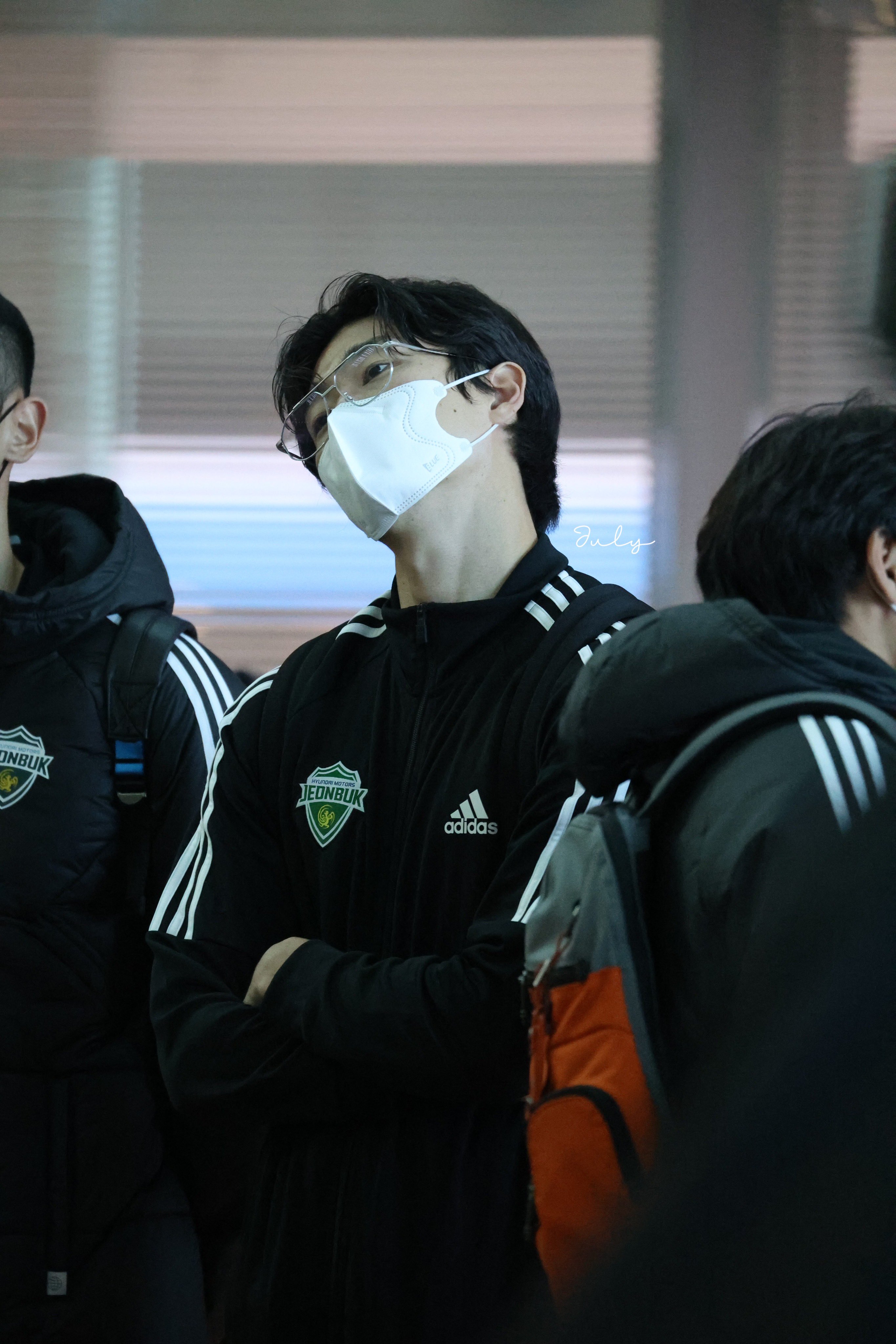[잡담] 어제 공항 조규성 ㄹㅈㄷ로 잘생겼음 | 인스티즈