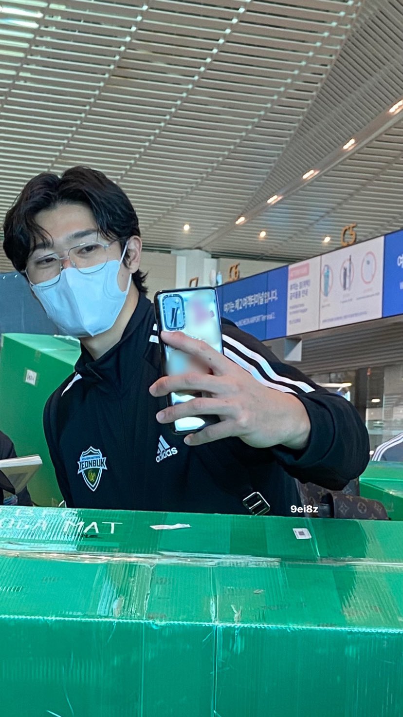 [잡담] 어제 공항 조규성 ㄹㅈㄷ로 잘생겼음 | 인스티즈