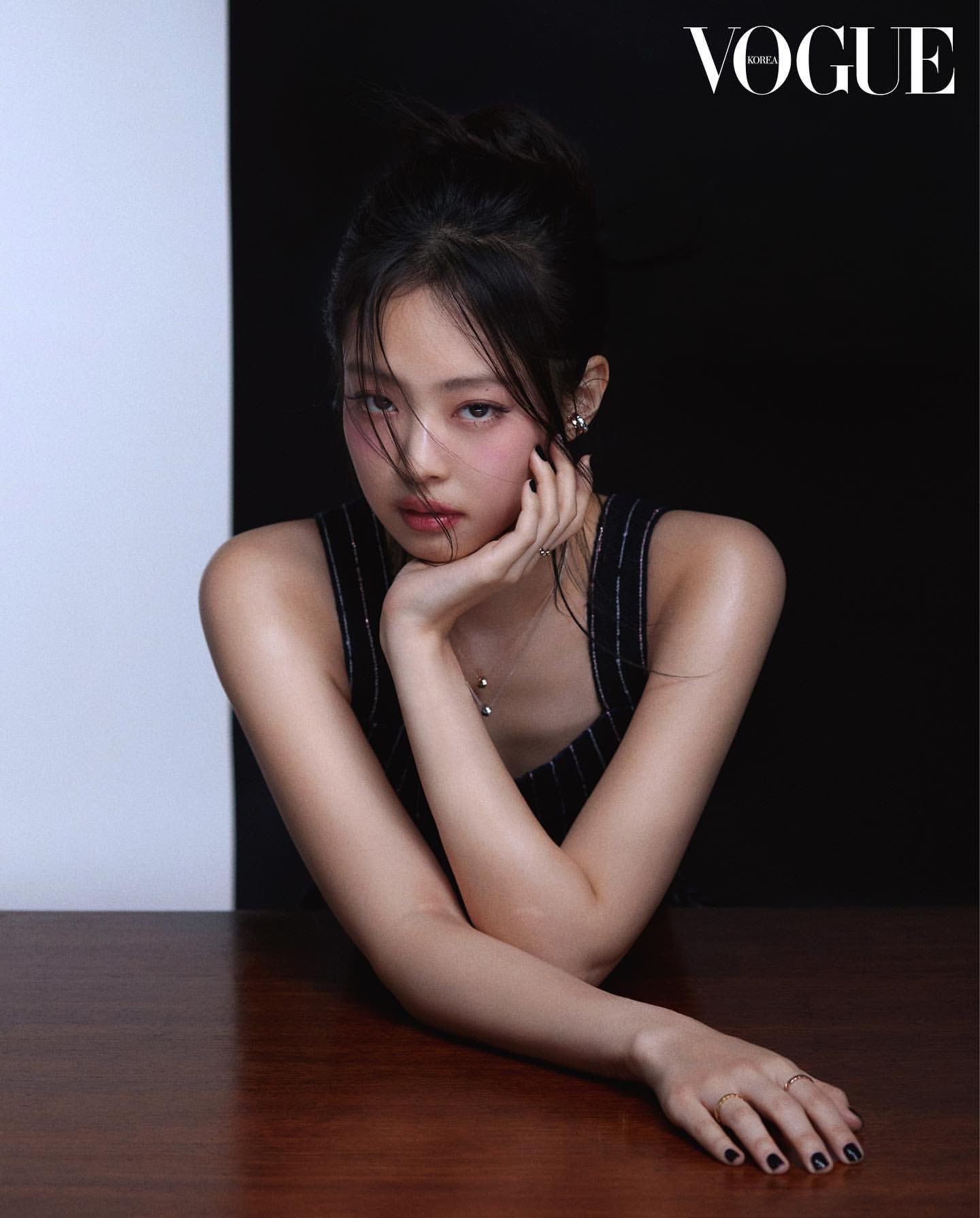 [잡담] 제니 보그화보에서 머리묶은거 ㄹㅇ취저 | 인스티즈