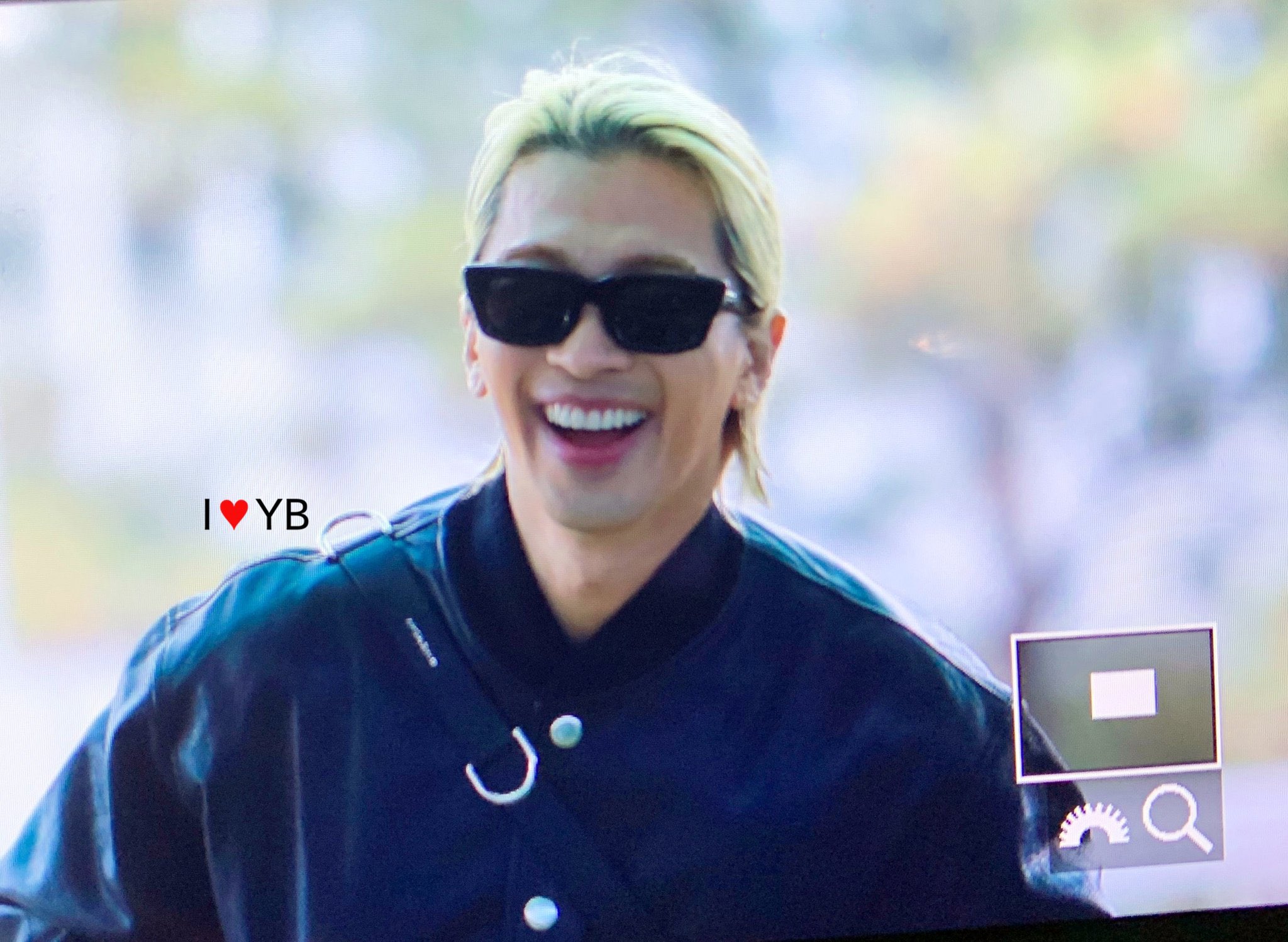[잡담] 태양 오늘 패윅간거 보는데 ㄹㅇ개신나있어 | 인스티즈