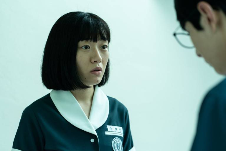 학교왕따가 집에서 포샵사기쳐서 인스타스타인데 어때보여? | 인스티즈