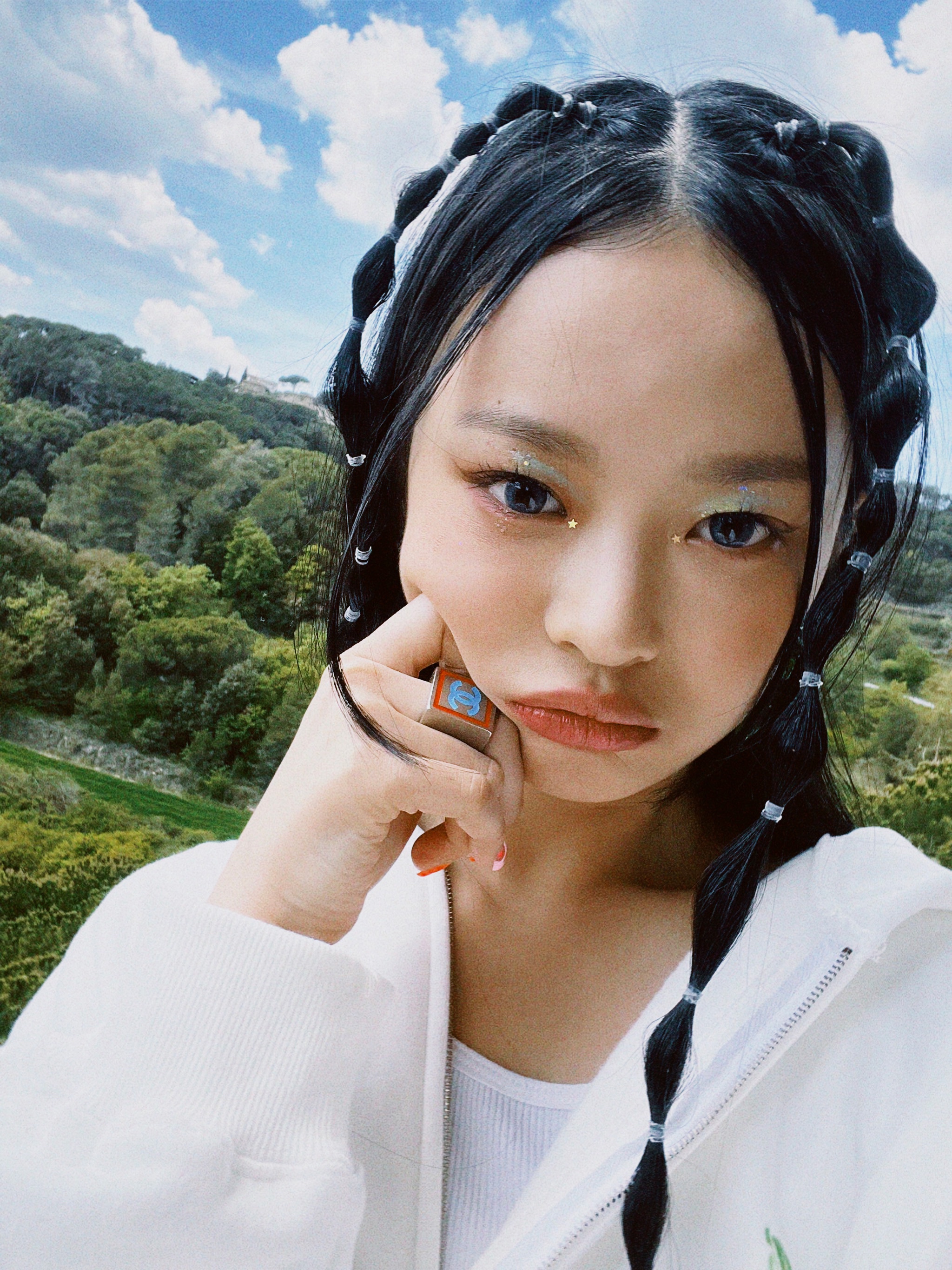 [잡담] 뉴진스 헤어 독특하게 하는거 넘 좋다.. | 인스티즈