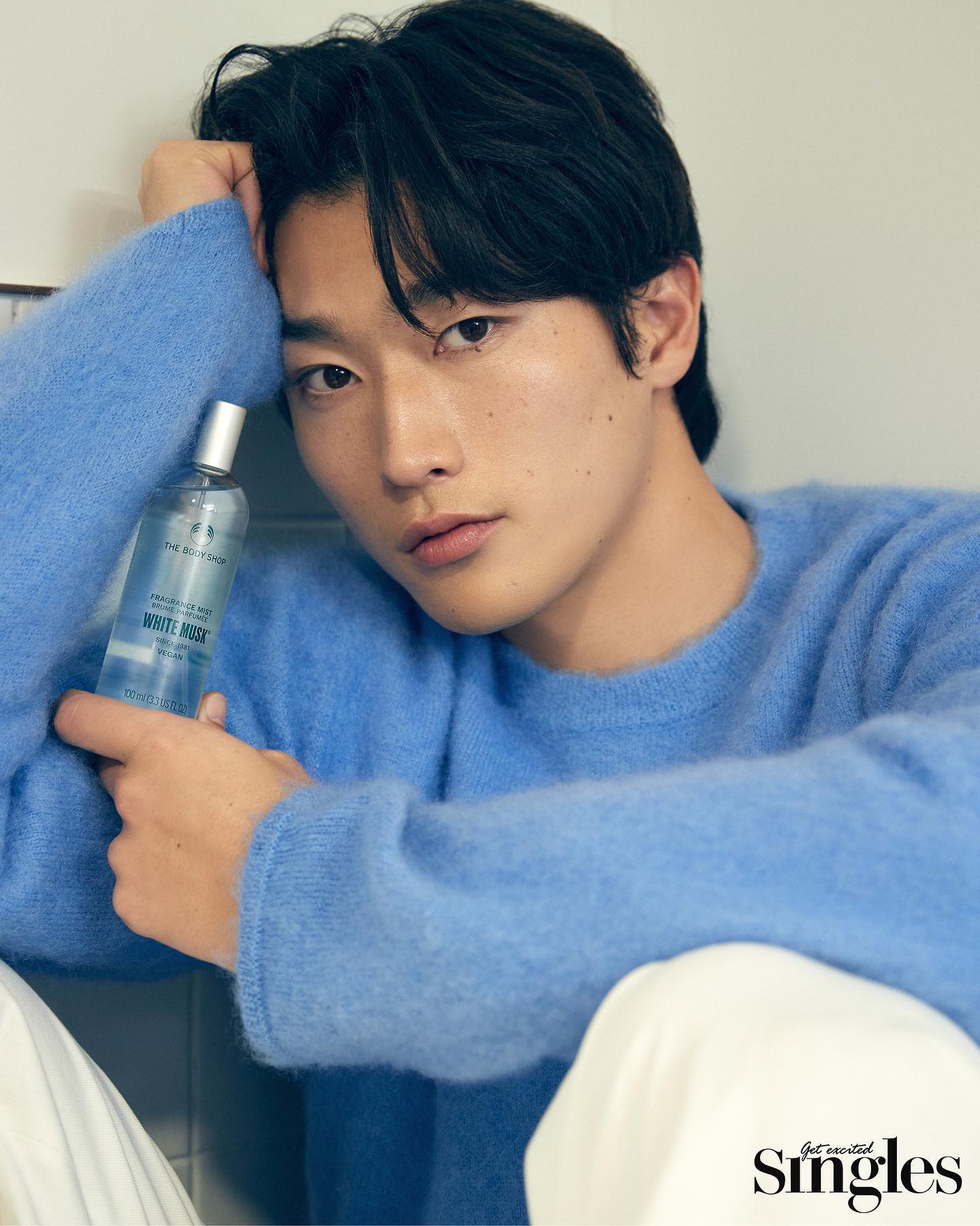 [잡담] 싱글즈랑 엘르랑 둘이서 누가 조규성 더 잘 찍었는지 대결하는 것 같음 | 인스티즈