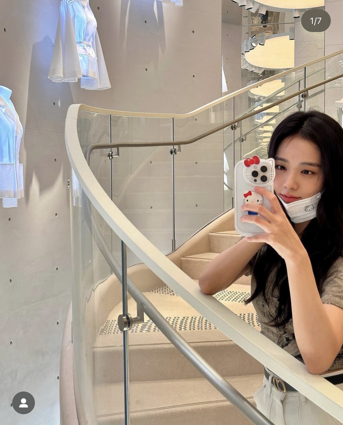 [잡담] 지수 폰케 어디 건지 진짜 개궁금해... | 인스티즈