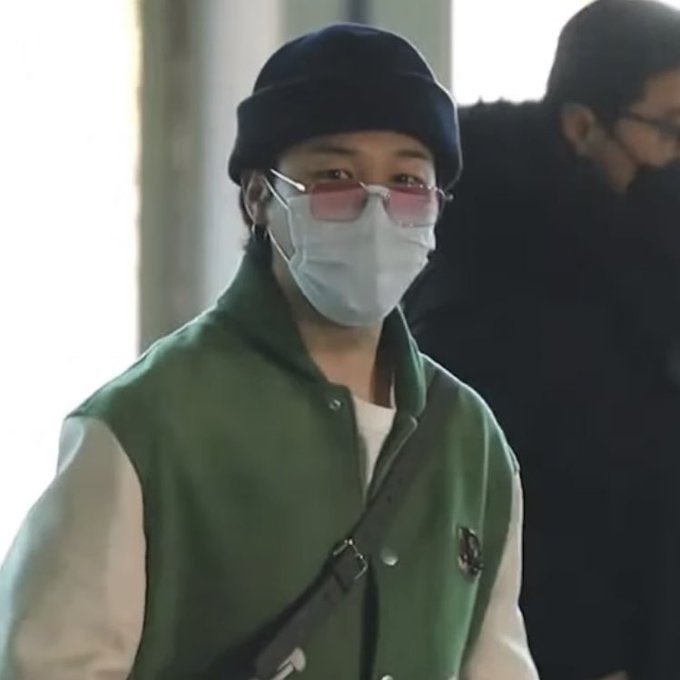 [잡담] 방탄 지민 공항짤 떳다 ㅠㅠ | 인스티즈