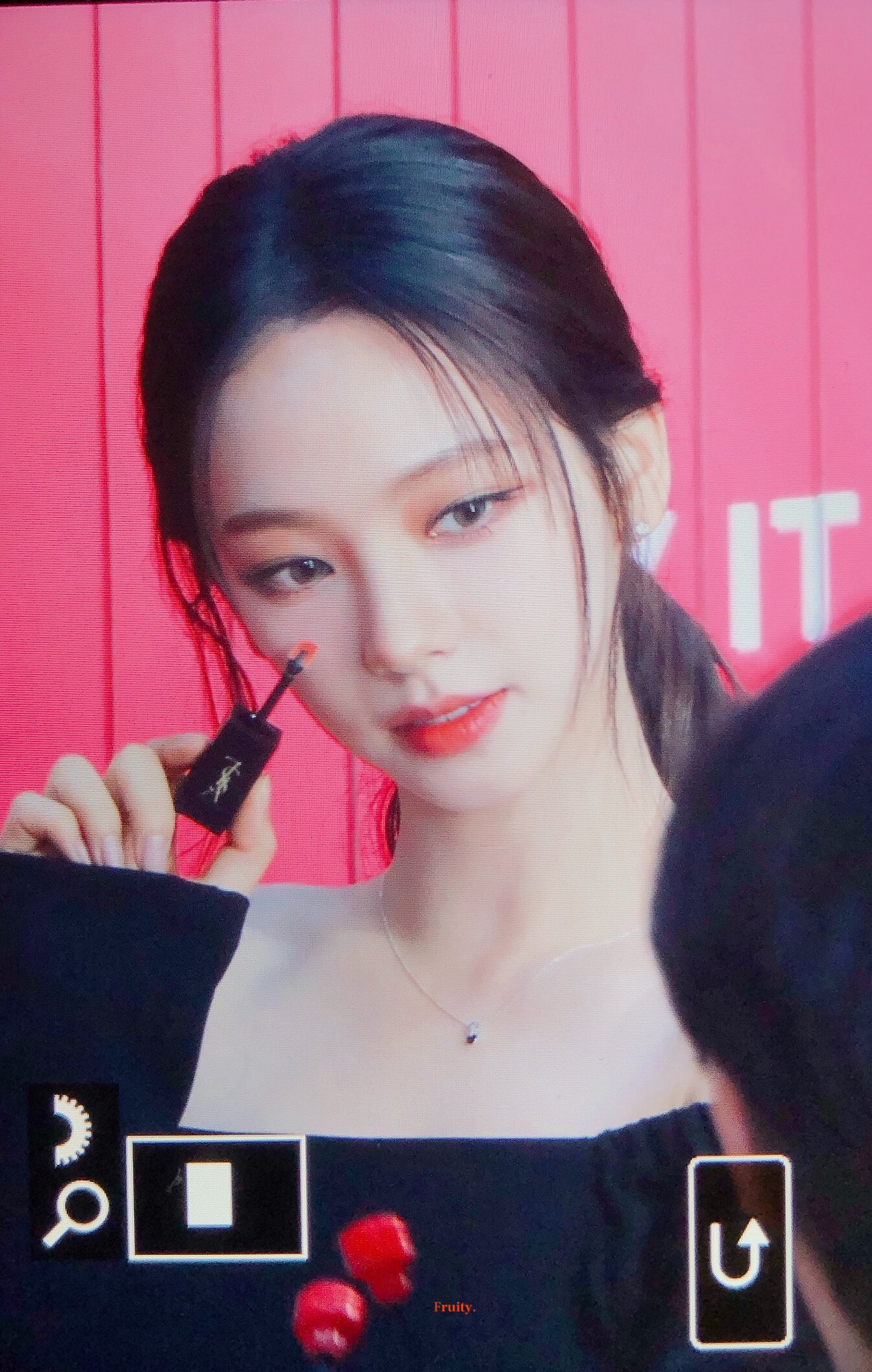 [잡담] 오늘자 입생로랑 뷰티 카리나.. 개이쁨ㅋㅋㅋㅋㅋㅋ | 인스티즈