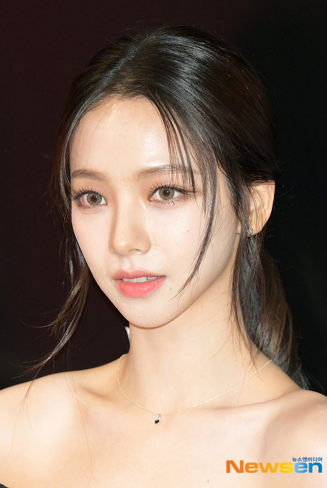 [잡담] 오늘자 입생로랑 뷰티 카리나.. 개이쁨ㅋㅋㅋㅋㅋㅋ | 인스티즈