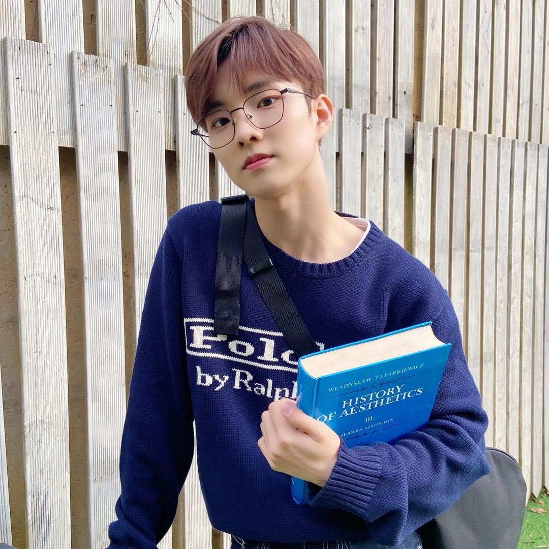 [잡담] 더보이즈 큐 이거 뮤슨 촬영이야??? | 인스티즈