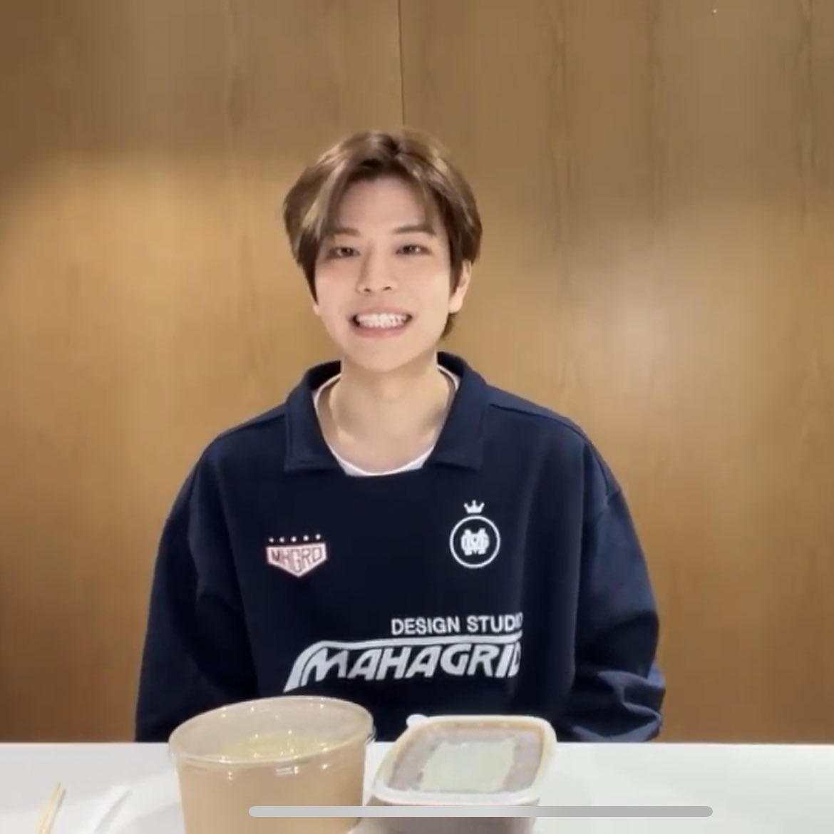 [잡담] 스키즈 승민..교정기 떼고 3년만에 카레 먹방하다.. | 인스티즈