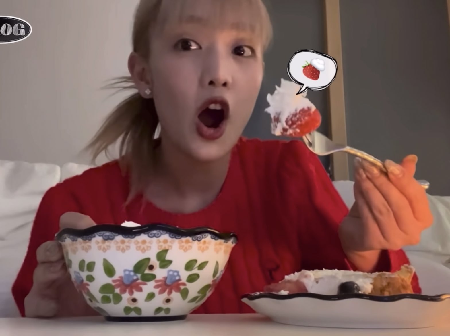 [잡담] 케이크 와아앙 먹는 민니 너무 귀여워 🍰 | 인스티즈