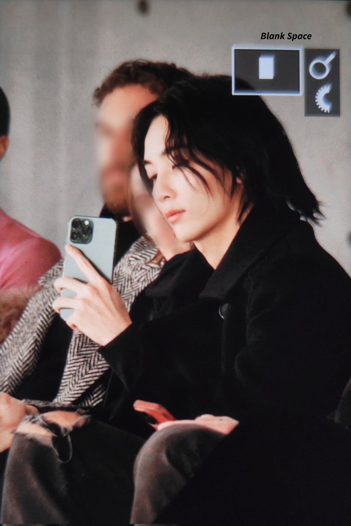 [잡담] 아 윤정한 폰케이스 뺐네 | 인스티즈