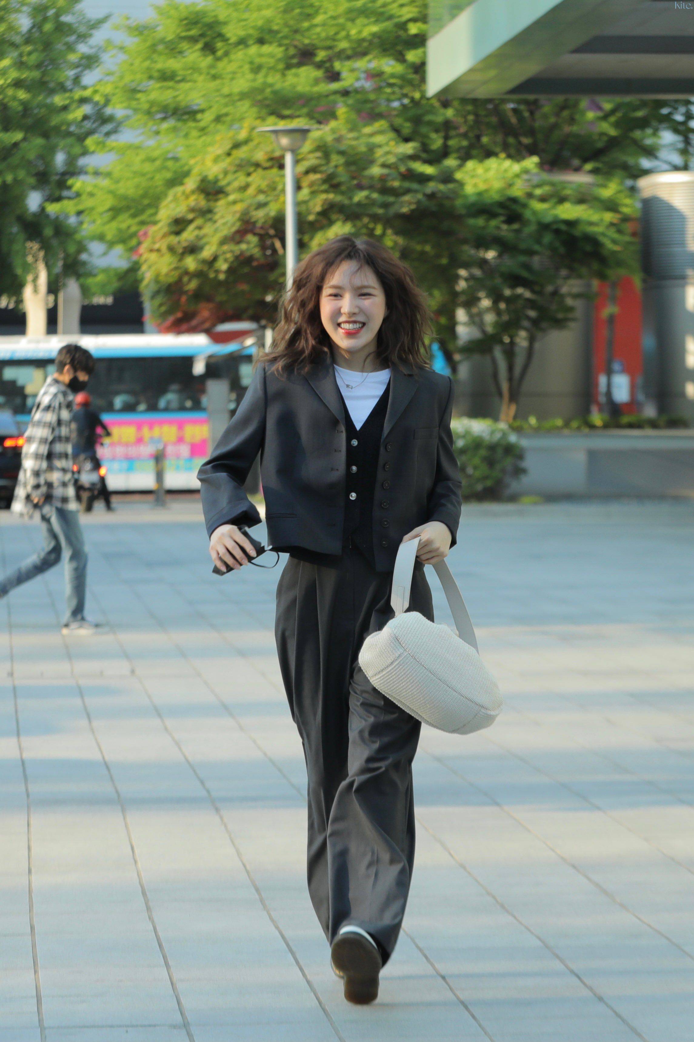 [잡담] 웬디 라디오 출근길 같은데 날짜 언제인지 아는 사람 있어? | 인스티즈