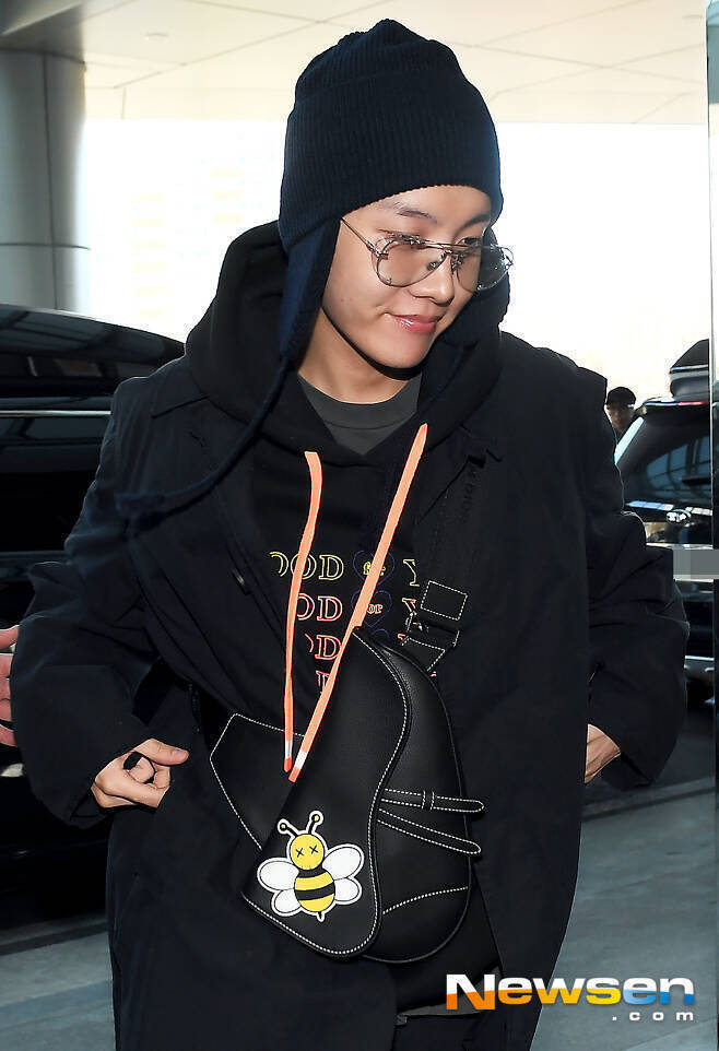 [잡담] 패션계의 이걸 대체 누가…의 "누가”를 맡고 있는 방탄 제이홉 | 인스티즈