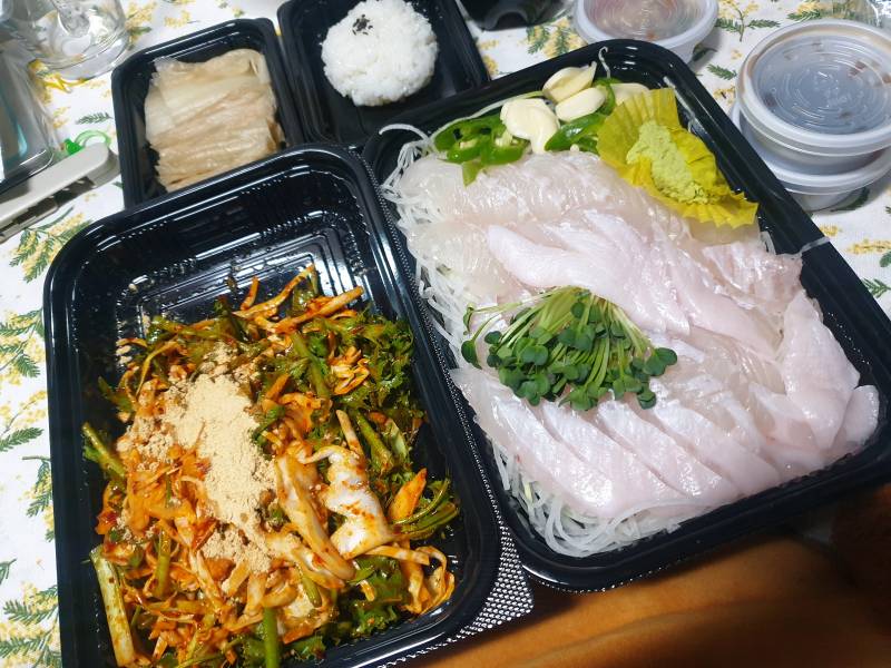 [먹었어요] 오늘의 야식은 회 | 인스티즈