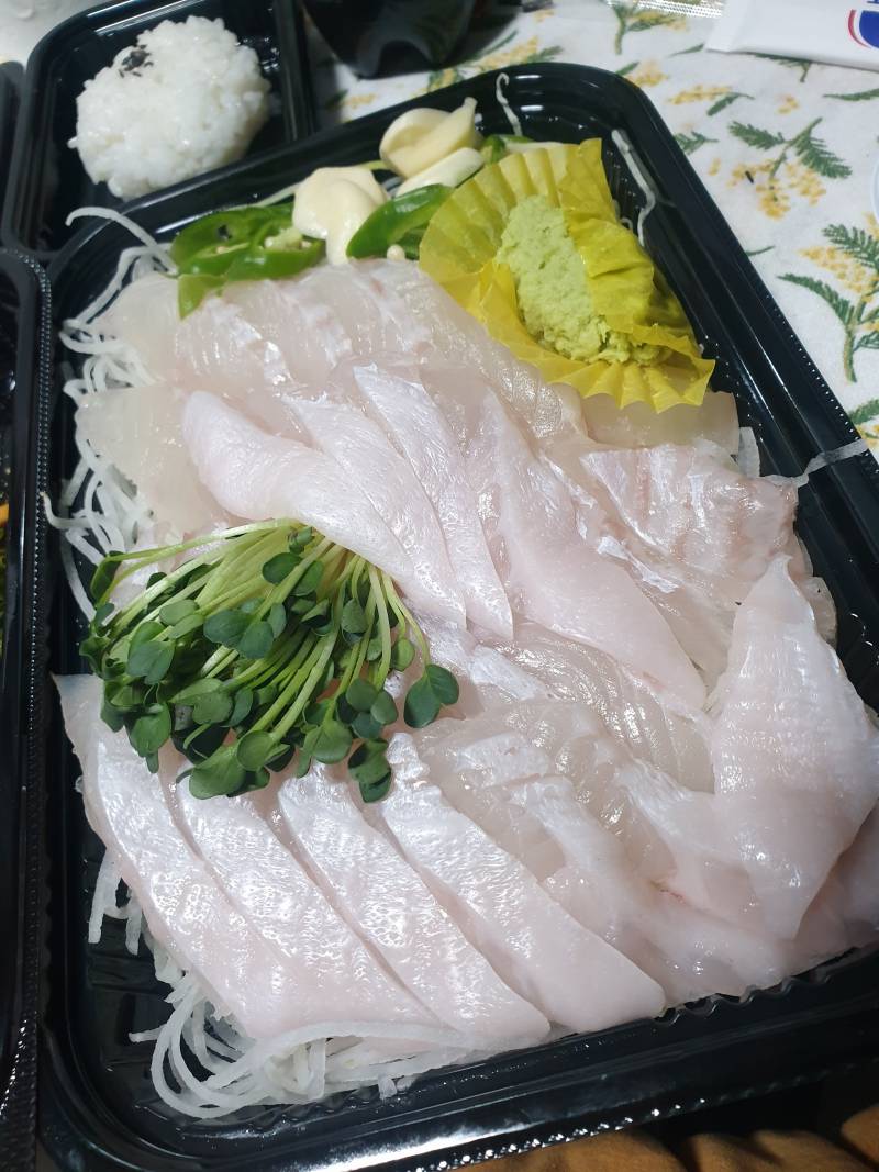[먹었어요] 오늘의 야식은 회 | 인스티즈