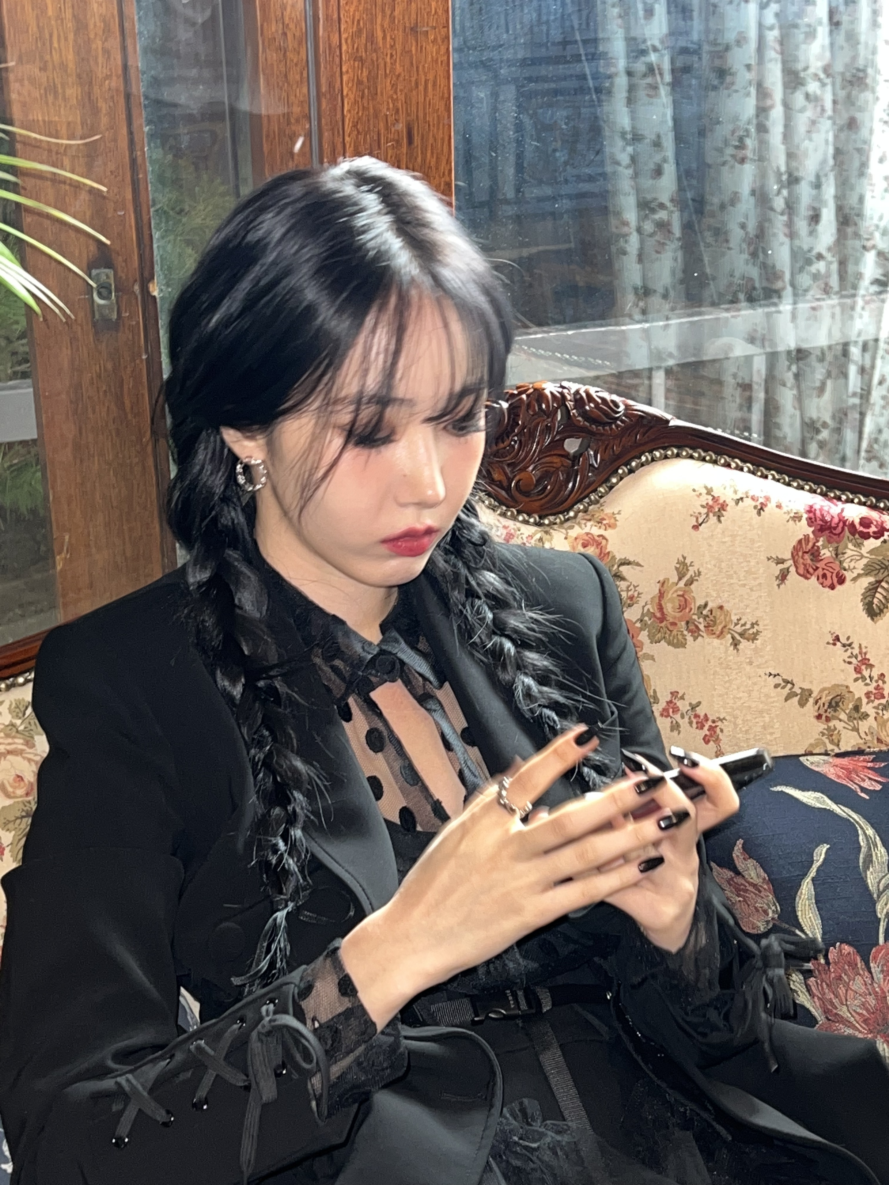[잡담] 신비 완전 웬즈데이 판박이 | 인스티즈