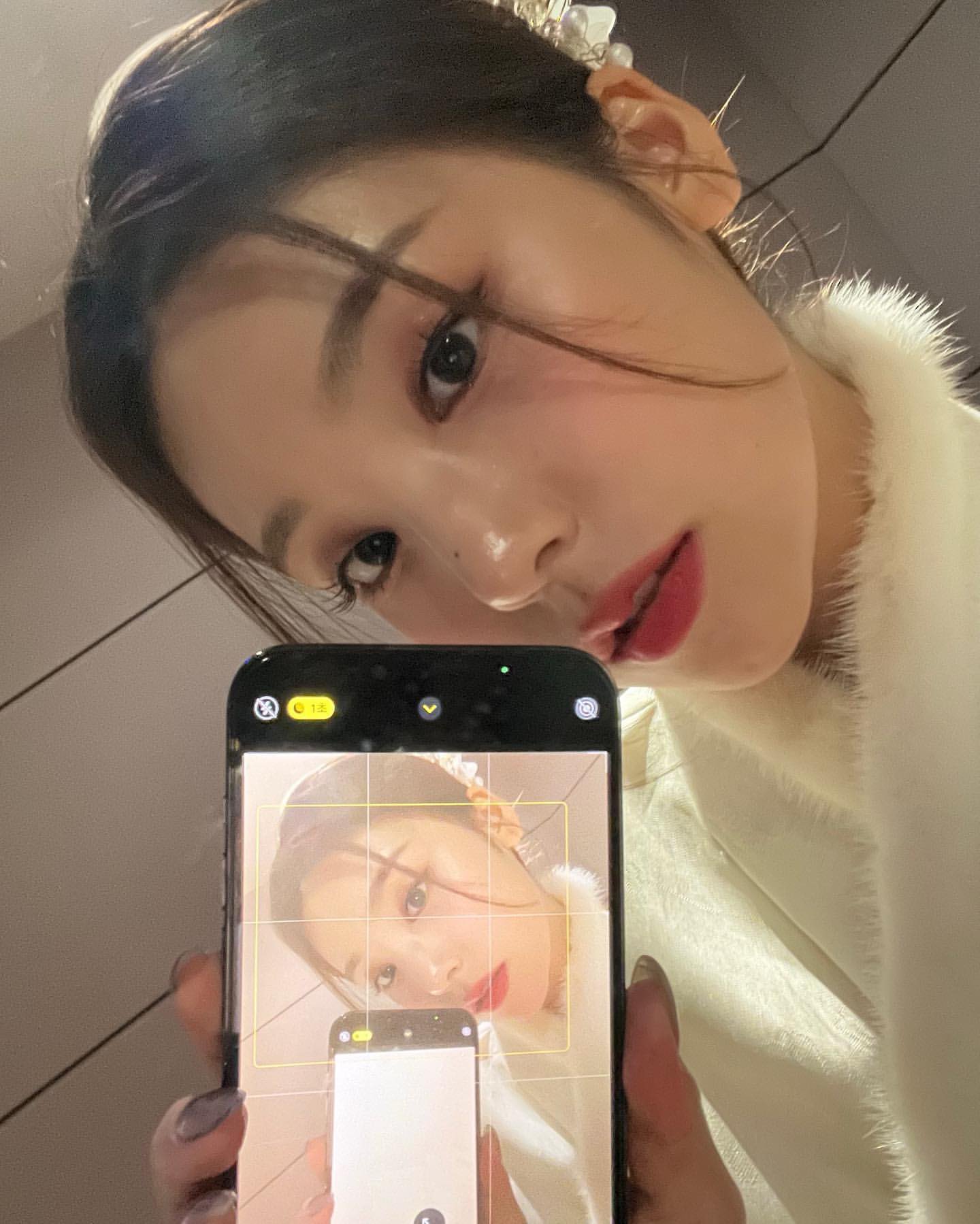[잡담] 예지 인스타 올라온거 너무이뻐 | 인스티즈