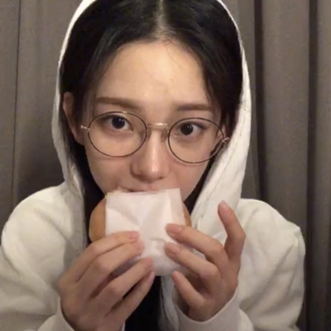 [잡담] 오늘자 라방 카리나는 글쓰니가 자바먹겠습니다 | 인스티즈