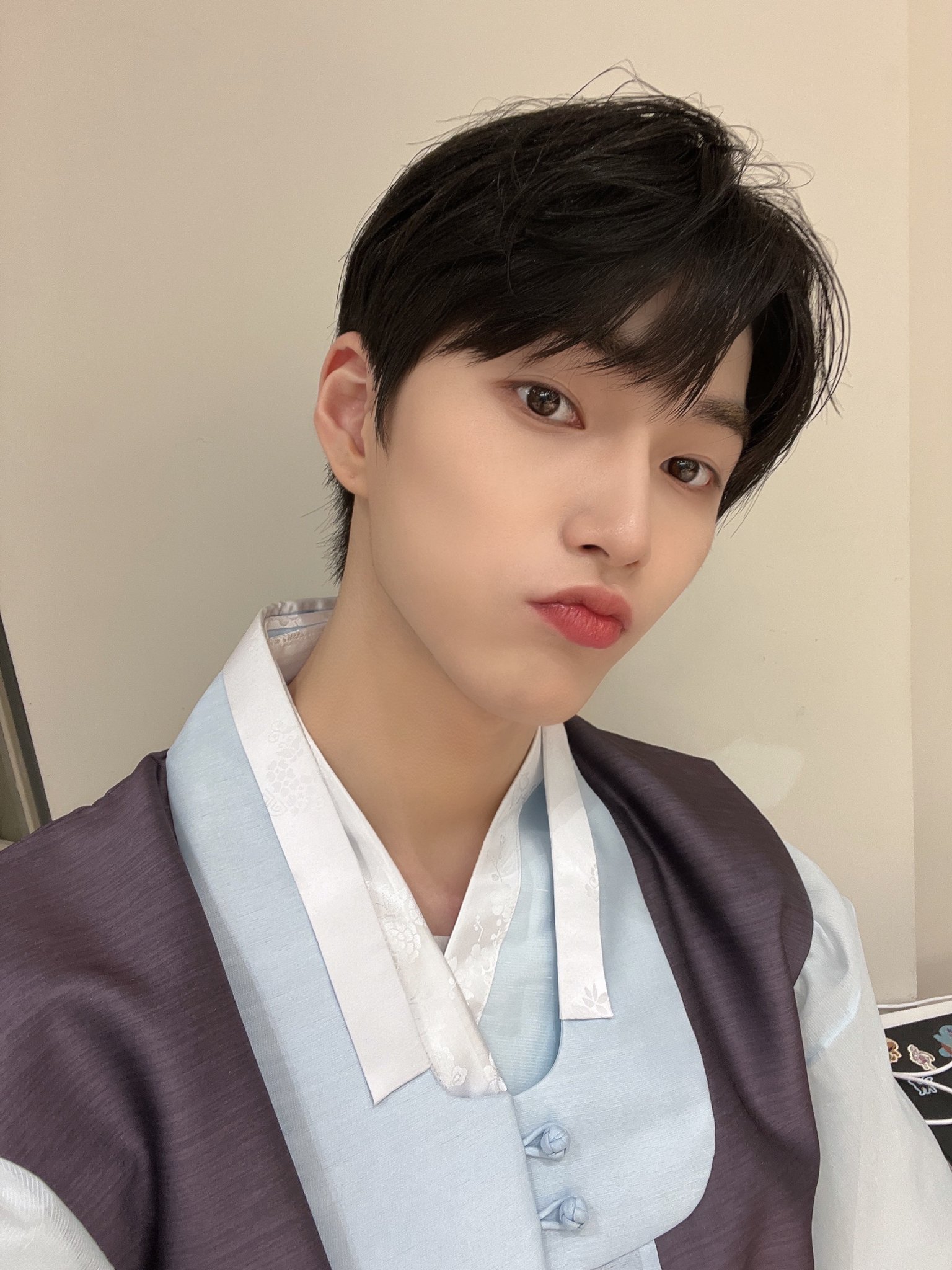 [잡담] 루키즈 보이들 너무 잘생김...... | 인스티즈