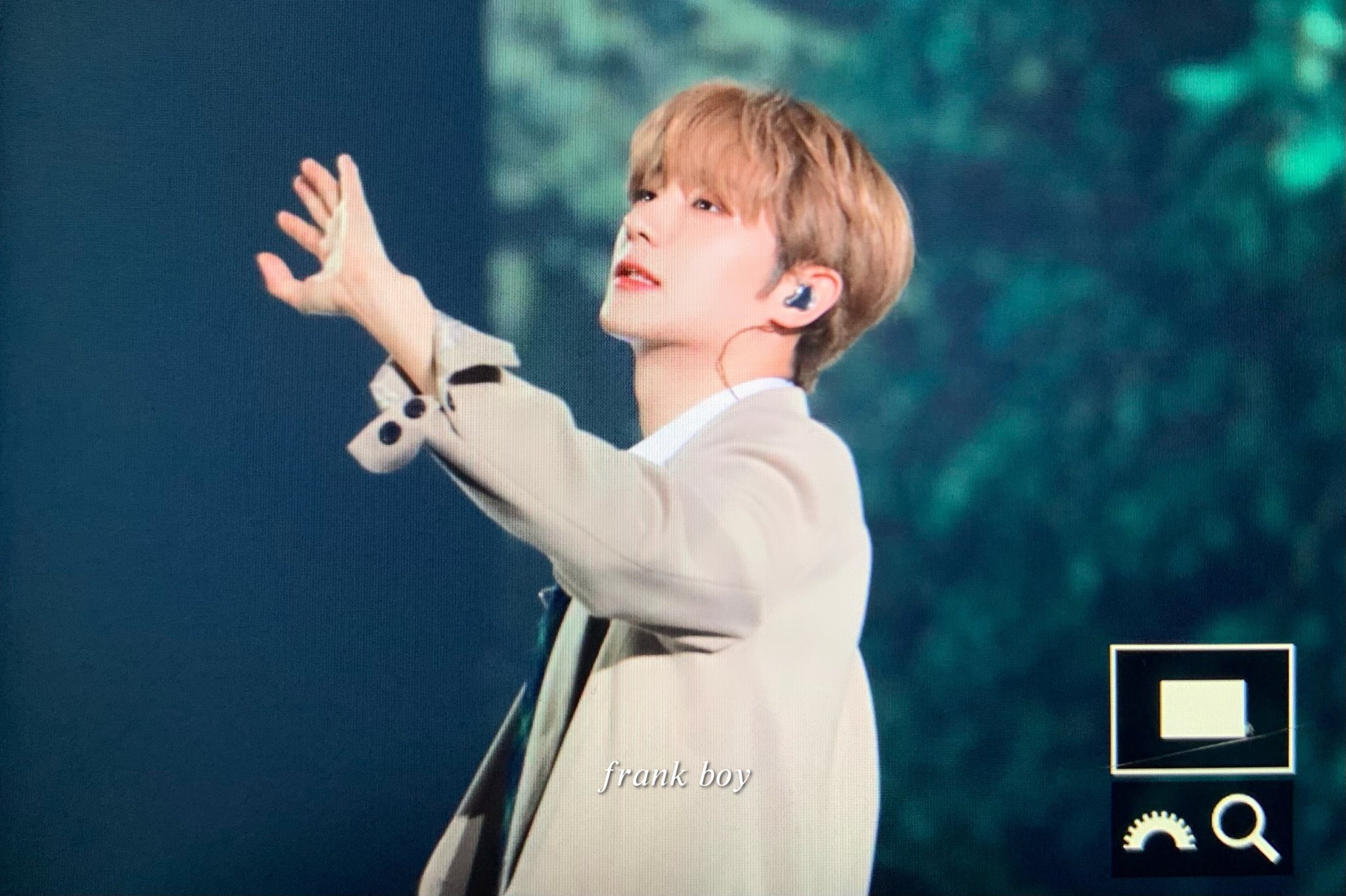[잡담] 더보이즈 현재 오늘 사진 뜨는 거 마다 | 인스티즈