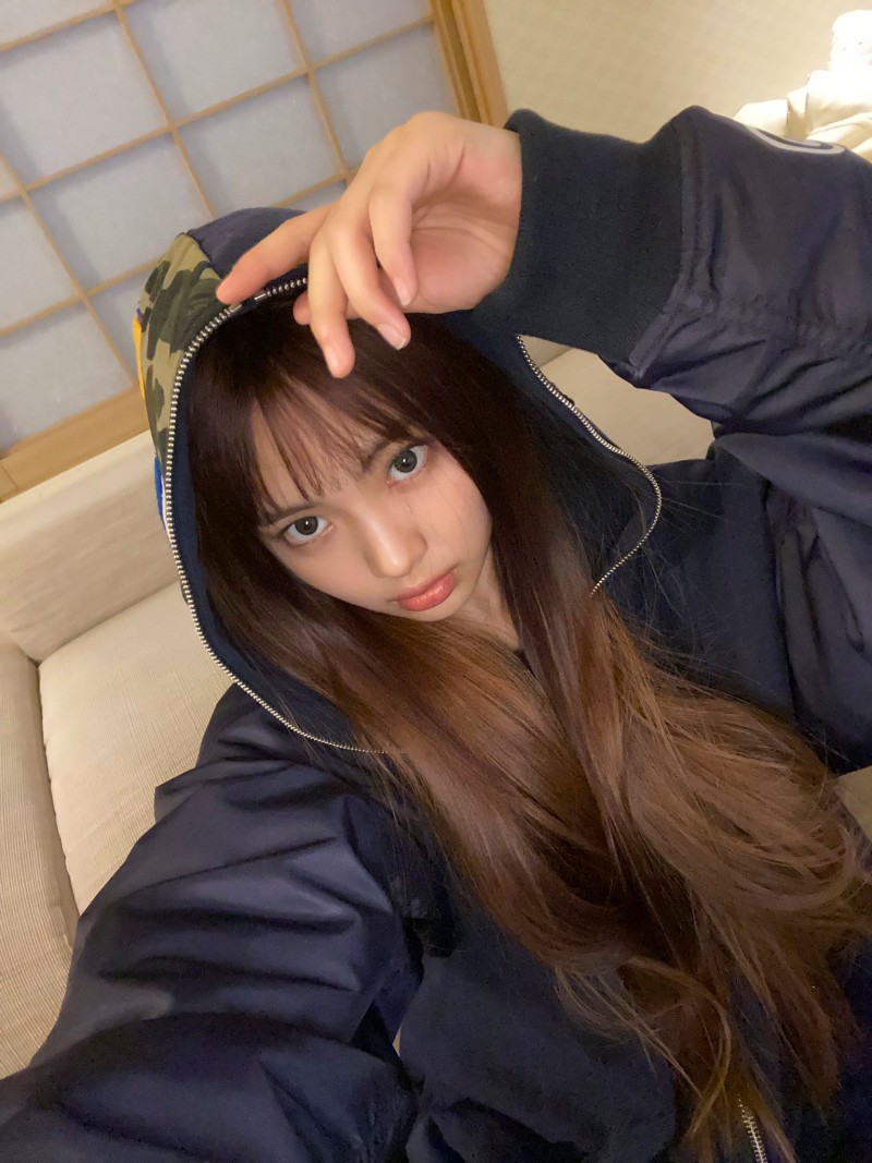 [잡담] 뉴진스에서 셀카 제일 잘 찍는 멤버 ㄹㅇ이야 | 인스티즈