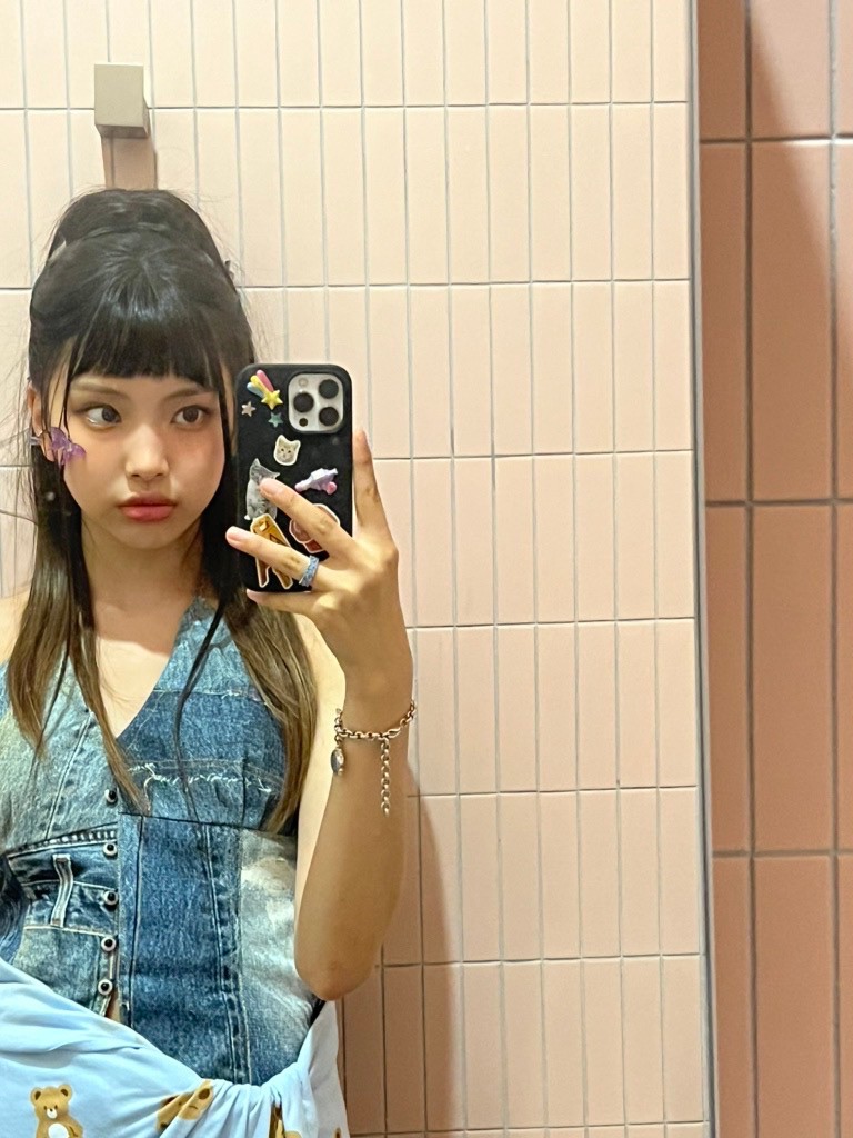[잡담] 뉴진스에서 셀카 제일 잘 찍는 멤버 ㄹㅇ이야 | 인스티즈