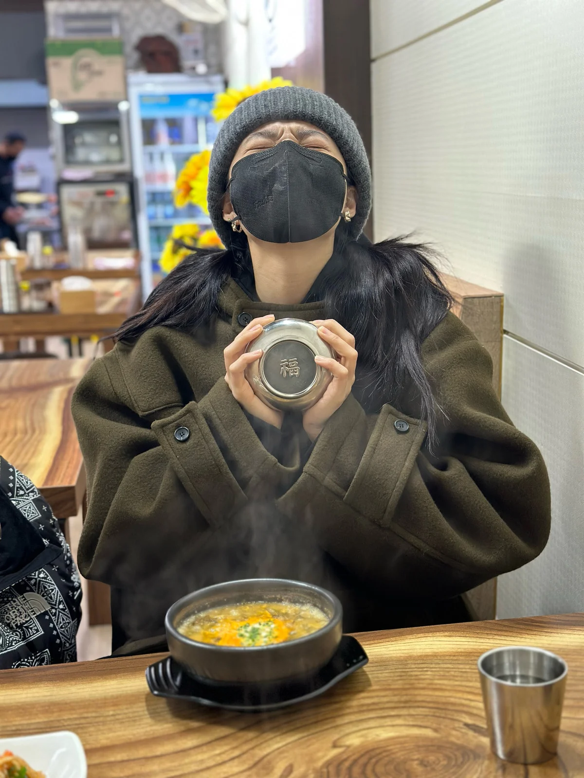 [잡담] 참나 올해 첫 호떡이라고 좋다고 인증샷 찍고 밥그릇에 복 써있다고 좋다고 인증샷 찍고 | 인스티즈