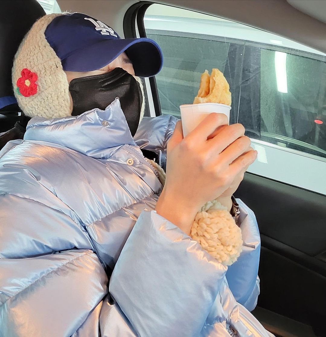 [잡담] 참나 올해 첫 호떡이라고 좋다고 인증샷 찍고 밥그릇에 복 써있다고 좋다고 인증샷 찍고 | 인스티즈