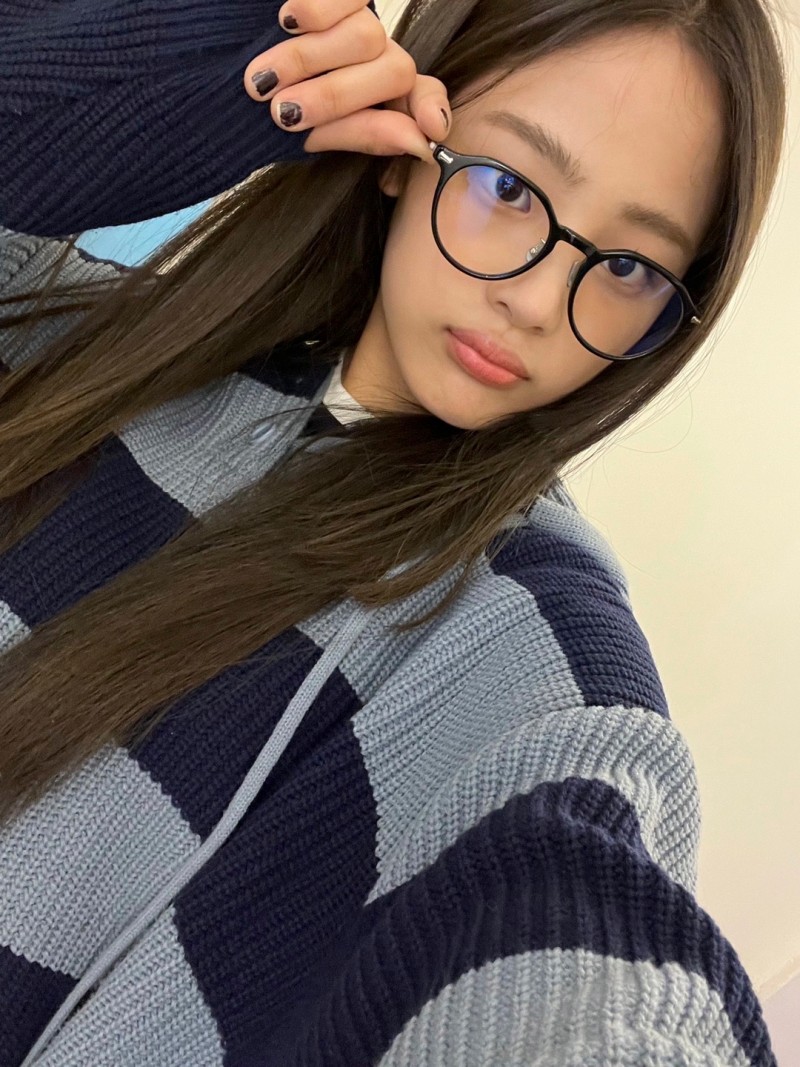 [잡담] 김민지 대학교 선배미 때문에 우는 여성이 있습니다..... | 인스티즈
