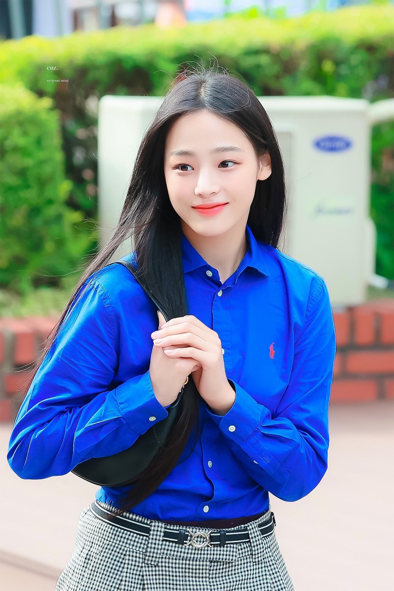 [잡담] 뉴진스 민지 기사짤=팬아저 출근길 레전드 뭐가 더 취향이야?? | 인스티즈