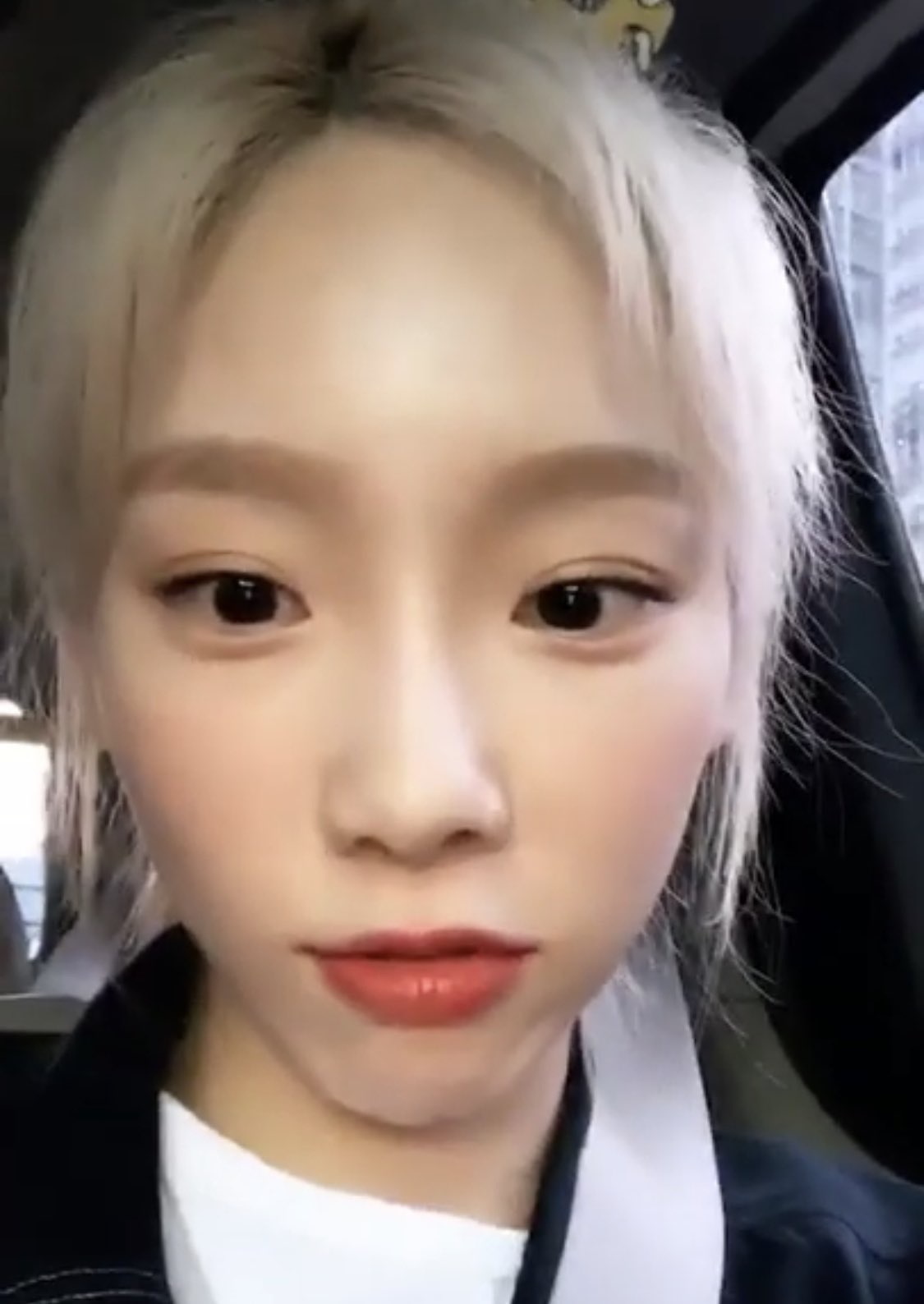 [잡담] 아니 ㄹㅇ 태연이랑 카리나는 턱쪽 얼굴형이 어떻게 이렇지... | 인스티즈